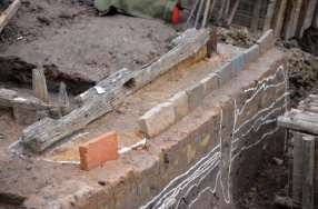 Ba 18 Di tích được gia cố bằng hệ thống kết cấu gỗ thời Lý Nguồn VKCH Ba 32