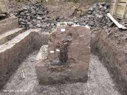 Ba 04 Di tích móng cột thời Đại La 12 VH G01 L08 MT120 Ba 05 Di tích móng cột thời 9