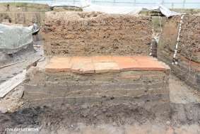 Ba 33 Di tích móng cột thời Lý 12 VH G01 MT014 Ba 34 Di tích móng cột thời Lý 14