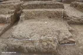 Ba 35 Di tích móng cột thời Lý 12 VH G01 MT019 Ba 36 Di tích móng cột thời Lý 15