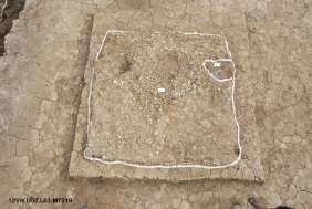 Ba 43 Di tích móng cột thời Lý 12 VH G02 MT219 Ba 44 Di tích móng cột thời Lý 23