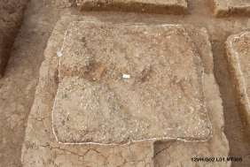 Ba 43 Di tích móng cột thời Lý 12 VH G02 MT219 Ba 44 Di tích móng cột thời Lý 24