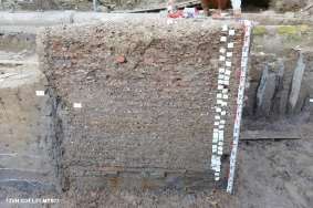 Ba 26 Di tích móng cột thời Lý 12 VH G01 MT003 Ba 27 Di tích móng cột thời Lý 4