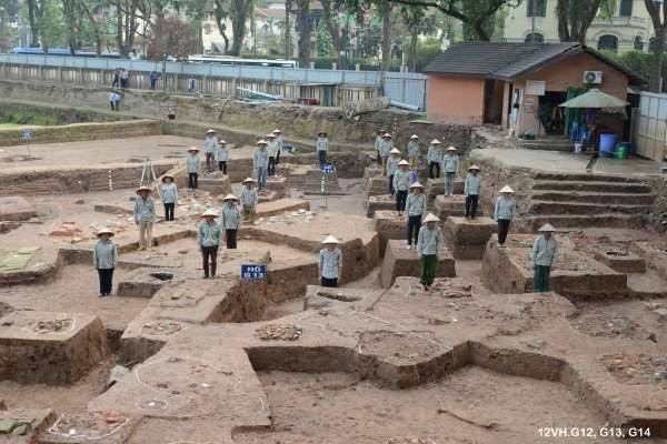 Ba 64 Dấu tích mặt bằng di tích kiến trúc thời Lê sơ 12 VH LS KT003 Nguồn VKCH Ba 46