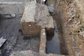 Ba 29 Di tích móng cột thời Lý 12 VH G02 MT241 Ba 30 Di tích móng cột thời Lý 9