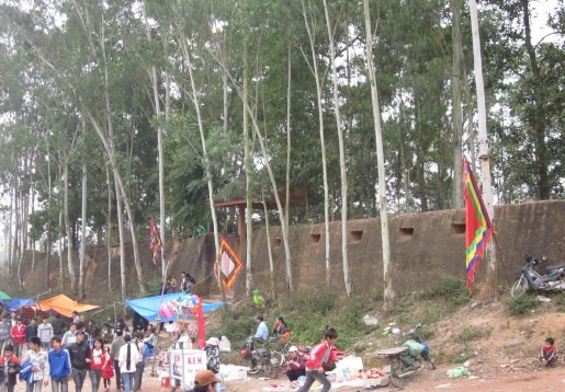 Lối vào Đồn Phồn Xương năm 2012 Lối vào Đồn Phồn Xương năm 2014 Phụ lục 5