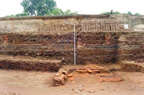 4 3 5 6 Hình 01 1 Dấu tích ao hồ thời Lê Trung Hưng năm 2017 2 Dấu tích ao hồ 4