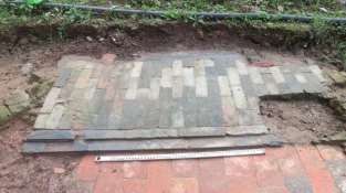 3 4 5 6 Hình 34 1 Gạch vồ xám 17 ĐKT H1 V23 2 Gạch chữ nhật trong dấu tích bồn 20