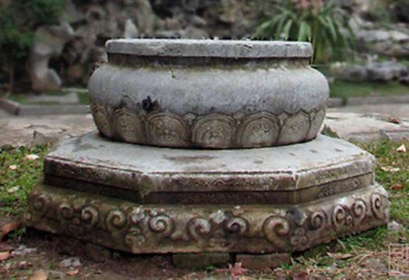 1 2 2 Hình 42 1 Giếng đá chùa Báo Thiên Hà Nội 2 Chân tảng Giếng lăng 19