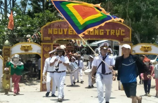 Ảnh 40 Đội kèn Tây trong lễ cúng Kỳ yên tại đình Nguyễn Trung Trực ở thị 14