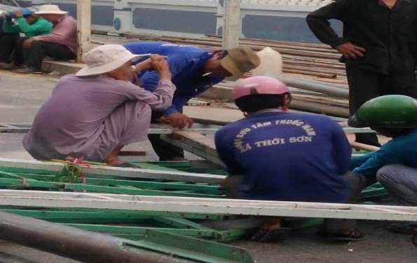 Ảnh 51 Nhân dân chuẩn bị dựng rạp trước ngày lễ hội ở TP Rạch Giá 7