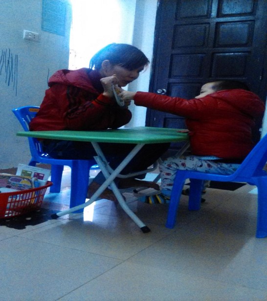 Giờ học cá nhân Can thiệp ngôn ngữ Giờ vận động tinh của HC – xã Dương 1