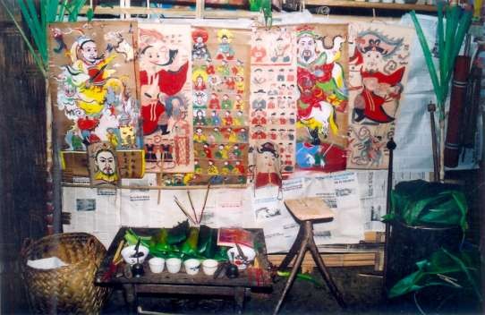 Bàn thờ của người Dao Sách cúng Tào của người Dao Lễ cấp sắc của người 1