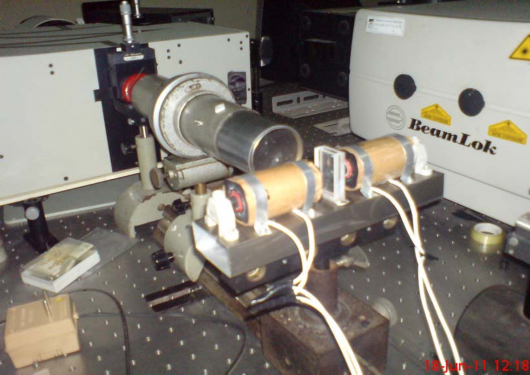 Hình 3 5 Hình ảnh thực tế bố trí thí nghiệm Nguồn sáng được sử dụng trong 1