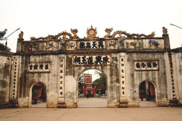 Tam quan đền Kiếp Bạc 3