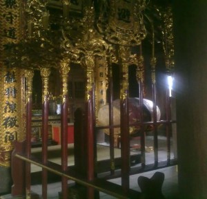 Nhà thờ chính Bát khí Hoành phi và câu đối Kiến trúc đền Nhà hữu vu Nhà tả 2