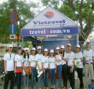 Ra quân bảo vệ môi trường tại Hội chợ du lịch đồng bằng sông Hồng 2013 19