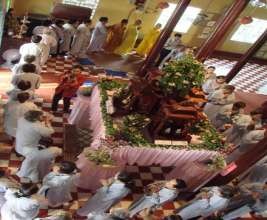 MỘT SỐ HOẠT ĐỘNG DU LỊCH THIỀN Ngồi thiền ở thiền viện Trúc Lâm Yên Tử 19