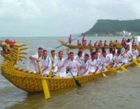 Đua thuyền rồng trong liên hoan du lịch Hải Phòng Đồ Sơn 2010 Dự án phỏng 2