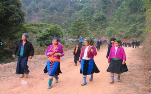 Xuống chợ Khau Vai 3 Lễ hội Cầu Mùa Chuẩn bị đồ cúng Trò chơi trong lễ 4