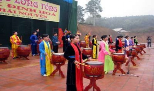 Chương trình diễn tấu tại hội Lồng Tồng ATK Định Hóa Đường cấy đầu 7