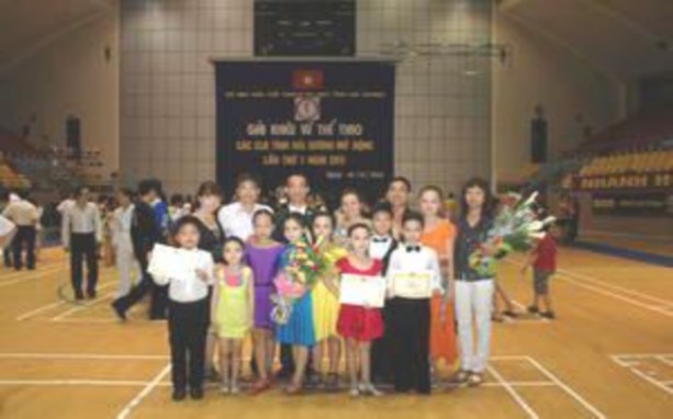 Câu lạc bộ Khiêu vũ thể thao Đại hội câu lạc Xe đạp thể thao Câu lạc 2