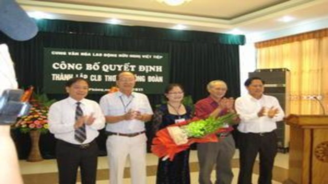 Câu lạc bộ Thơ ca công đoàn Gặp gỡ đầu xuân cán bộ công nhân viên Cung văn 6