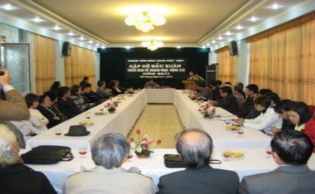 Gặp gỡ đầu xuân cán bộ công nhân viên Cung văn hóa Câu lạc bộ Múa dân 7