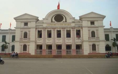 Nhà hát 3 – 2 Tượng đài Trần Hưng Đạo Cột cờ Nam Định Đền Trần Đền 2