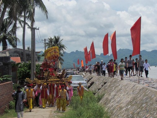 Lễ rước kiệu nam ảnh tư liệu Lễ rước kiệu nữ ảnh tư liệu Lễ 1