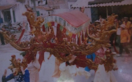 Lễ rước kiệu nữ ảnh tư liệu Lễ rước kiệu đình Hòa Hy Lễ rước 2