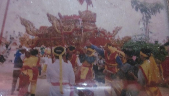 Lễ rước kiệu đình Hòa Hy Lễ rước nước ảnh tư liệu Toàn cản 3 gian 3