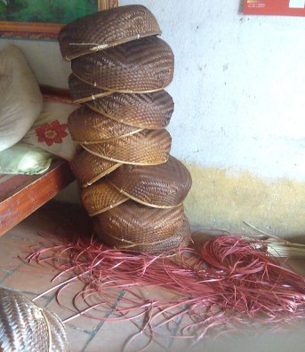 Các sản phẩm của làng nghề mây tre đan Triệu Đề Quá trình chế tác sản 2