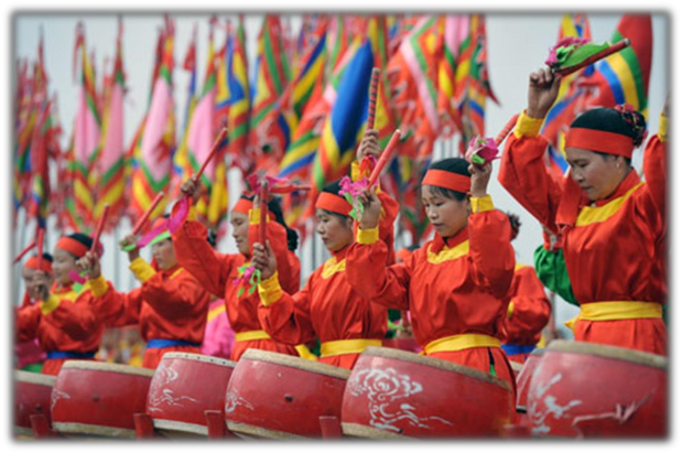 Tiết mục trống hội náo nhiệt trong lễ cày tịch điền Cụ Đinh Trọng Tế 3