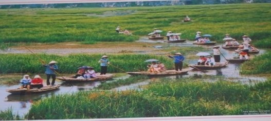 Bến thuyền và sông Ngô Đồng Bích Động Từ bến Đình Các đi tiếp đường 5