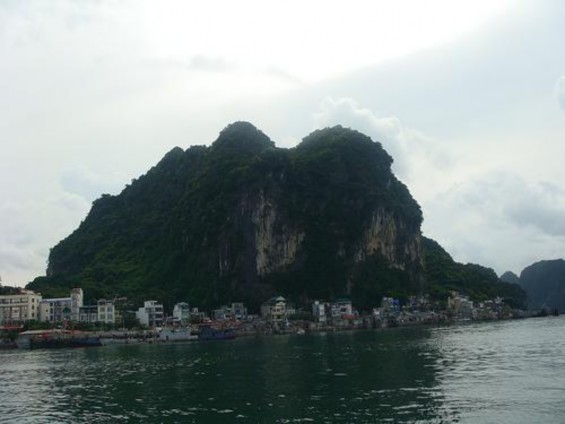 Núi Bài Thơ C ỏ H ạ Long 6