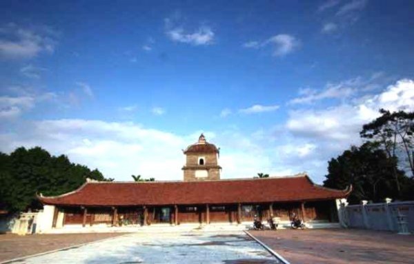 Chùa Dâu Hàng linh thú trước chùa Phật Tích 1