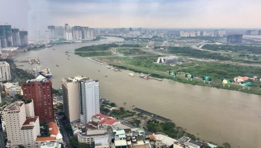 Hình 2 Sông Sài Gòn nhìn từ tòa nhà Bitexco Nguồn Cẩm Thảo Hình 3 Kênh Tàu 2