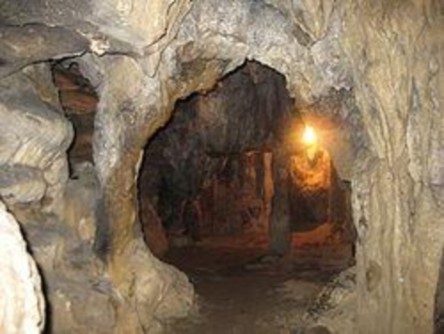 Bên trong các hang động Tràng An Du thuyền trên các thung nước Tràng An 10