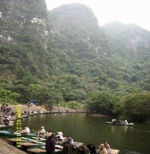 Cõi Phật Bên trong các hang động Tràng An Du thuyền trên các thung nước Tràng An 15