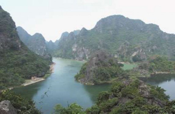 8 Non nước Tràng An 9 Xuyên thủy động Tràng An Nguồn www ninhbinh gov vn 10 4