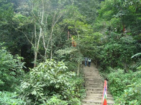 Đường lên Đền Trần 6