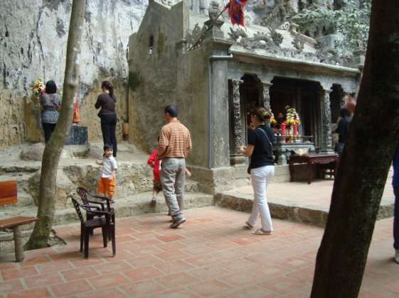 Đền Trần Nhà Chờ Phủ Khống Đường về trung tâm bền thuyền Bản đồ Tài 1