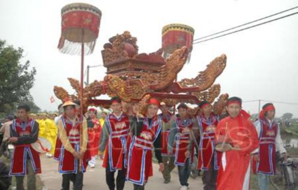 Lễ hội Đình Quan Xuyên Sản phẩm từ Bèo Tây Chả gà Tiểu Quan Hát Trống Quân 6