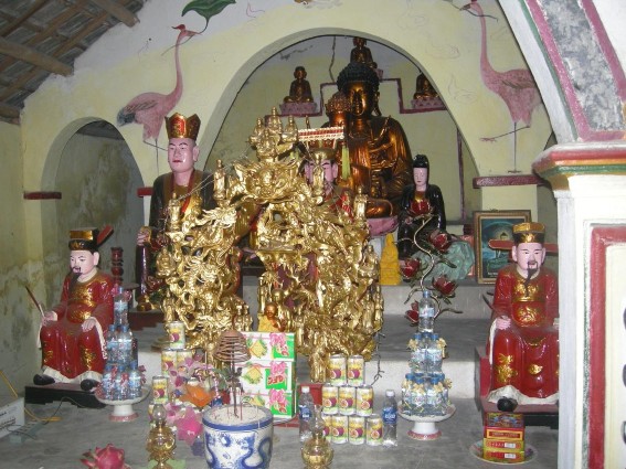 Ban thờ Phật chùa Thiểm Khê Ban thờ Phật chùa Hoàng Pha Tam quan chùa Mai Động 9