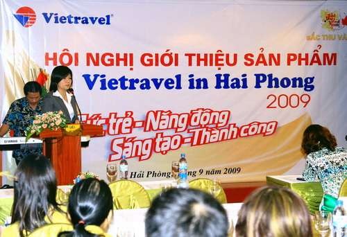 Khách hàng tham dự Hội nghị giới thiệu sản phẩm của Vietravel Hải Phòng 145