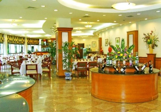 Restaurant Sunflower overview swimming pool 4