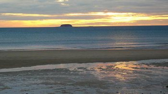 Hoàng hôn trên bãi biển Thiên Cầm Bãi biển Thiên Cầm Khách sạn Thiên Ý Khách 2