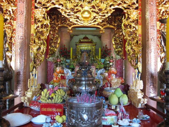 Ban thờ chính Sơ đồ diễn biến toàn trận Bạch Đằng năm 1288 Đền Vũ Nguyên 3