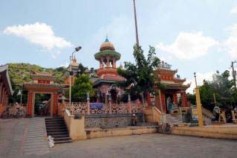 Thị xã Châu Đốc có nền tôn giáo tín ngưỡng đa dạng và đặc sắc đạo 7